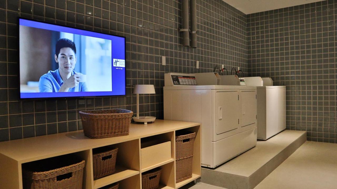 Holiday Inn Express Taichung Fengchia By Ihg Экстерьер фото
