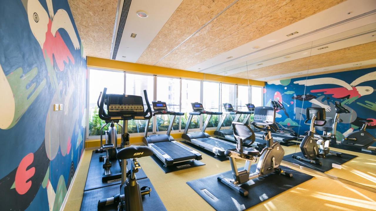 Holiday Inn Express Taichung Fengchia By Ihg Экстерьер фото