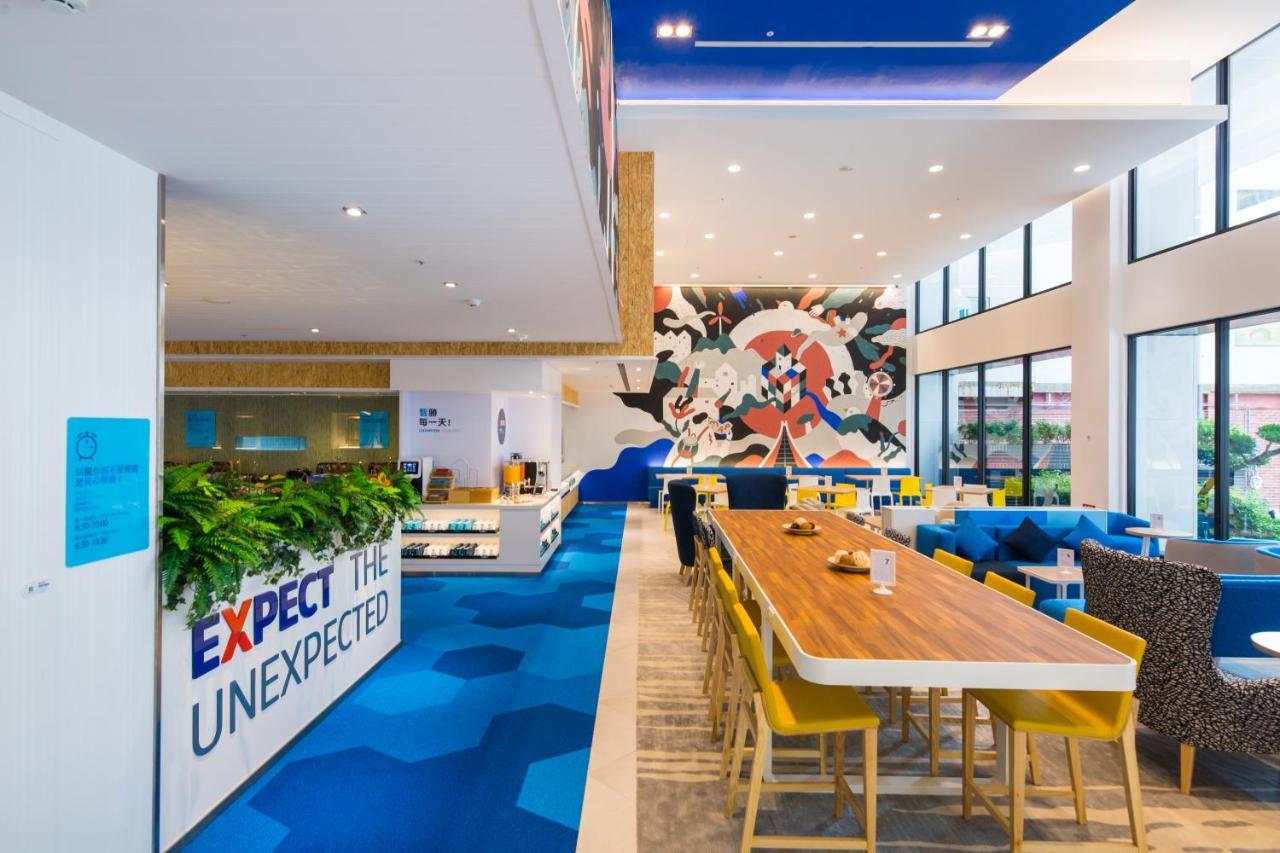 Holiday Inn Express Taichung Fengchia By Ihg Экстерьер фото