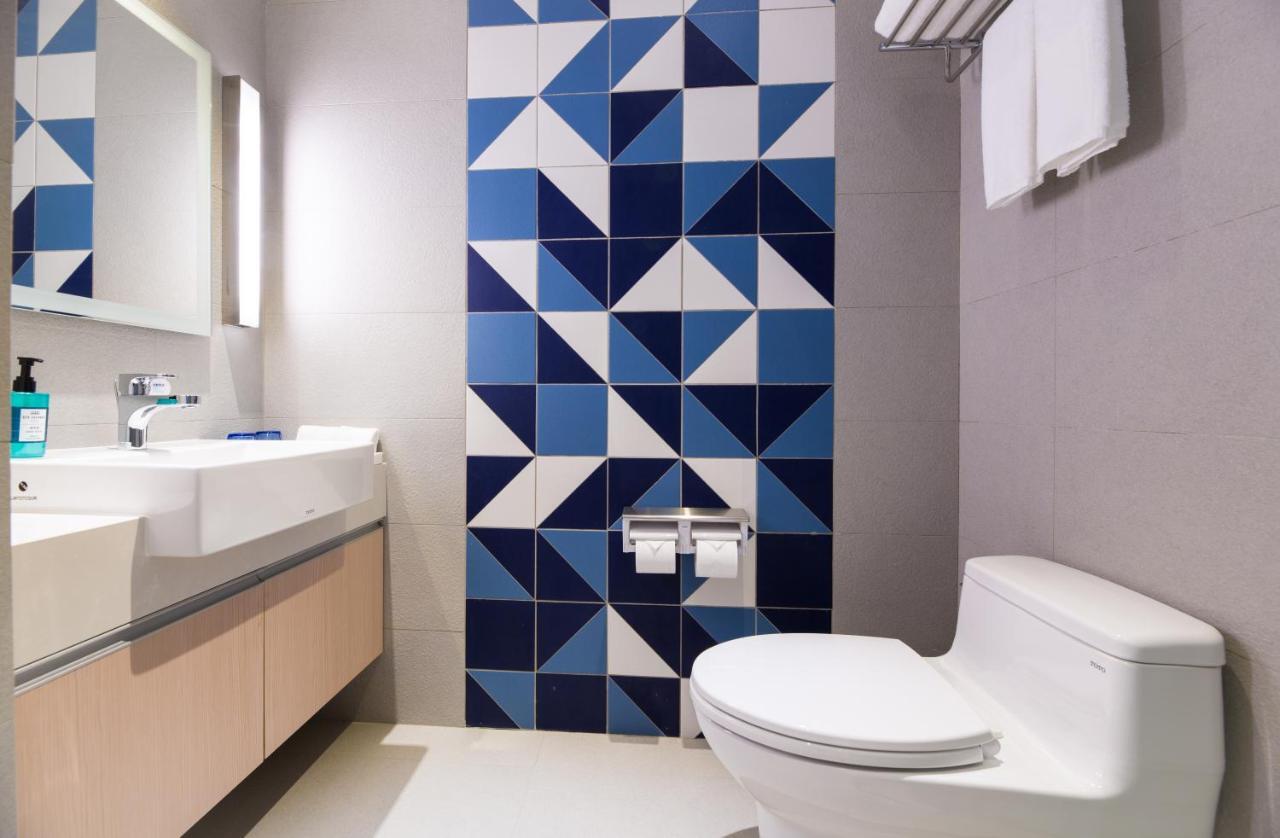 Holiday Inn Express Taichung Fengchia By Ihg Экстерьер фото