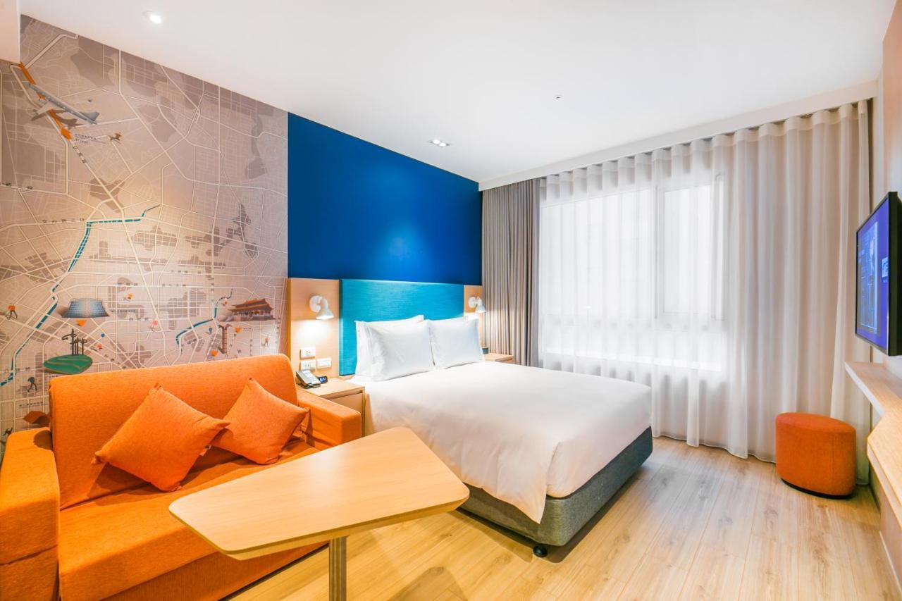 Holiday Inn Express Taichung Fengchia By Ihg Экстерьер фото