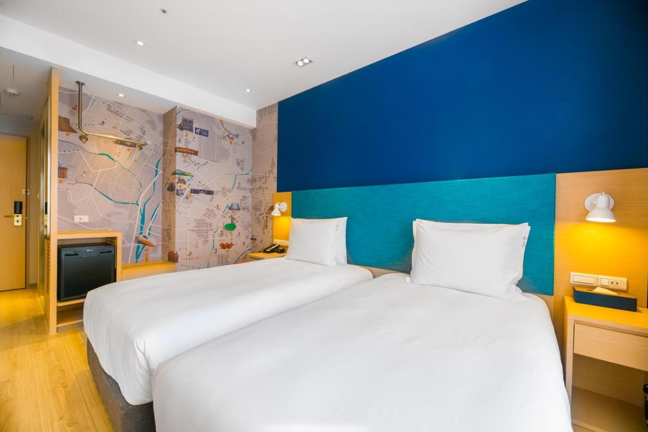 Holiday Inn Express Taichung Fengchia By Ihg Экстерьер фото